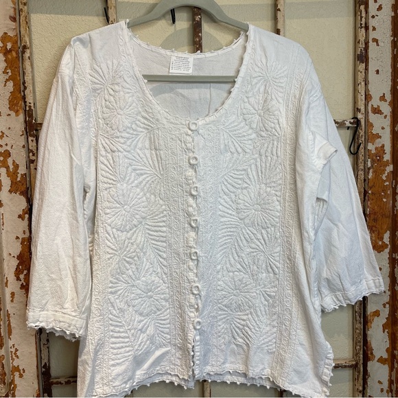 Mexican Sara Carrillo Rubio embroidered button up top m